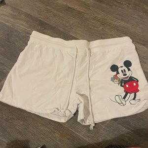 White Mickey mouse shorts size 2XL